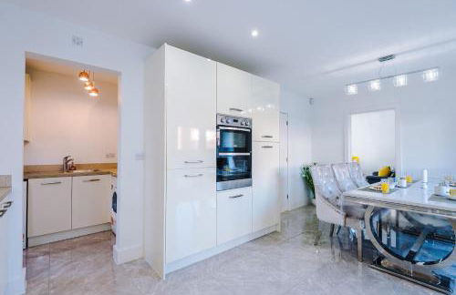 Hasting's House by YourStays - 3 Bedroom House in Stoke-on-Trent - Foto 14