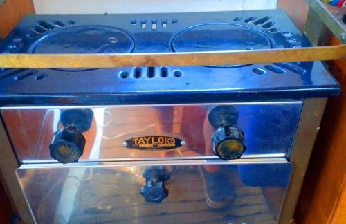 Tu casa flotante en Sevilla! Barco en alquiler en el Guadalquivir - Photo 22