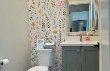 Luxe by the Lake - Pool Access - Photo 37