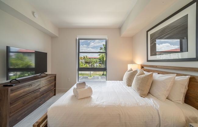 Tucker at Palmer Dadeland Miami - Photo 8