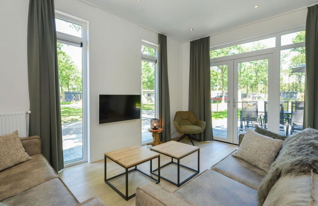 Pavilion 6 People With Storage Space - Photo 6