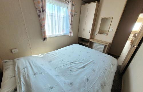 St Osyth- Sleeps8-freeparking-wifi-holidaypark - Foto 6