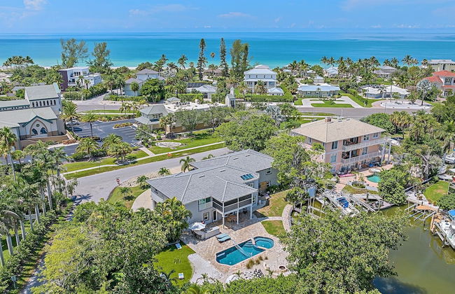 Almost Heaven 5 Bedroom Home by RedAwning - Foto 1