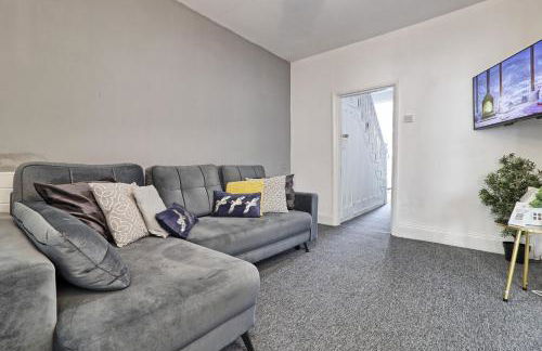 Beautiful Spacious four bedroom house with parking for 2 cars, 5 minute walk to southend station - Foto 3