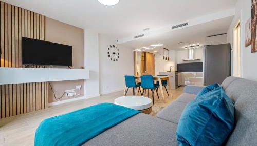 Magical 2BR Condo in the Heart of Cambrils - Photo 3