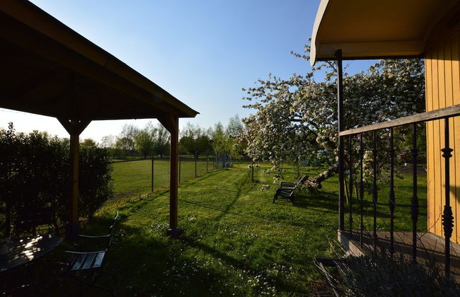 Gypsy Caravan in Weideblick With Farm Animals - Foto 42