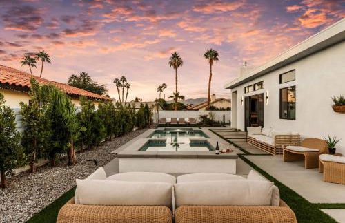 Desert Oasis: Pool, Spa, Golf Sim + EV Charger - Foto 35