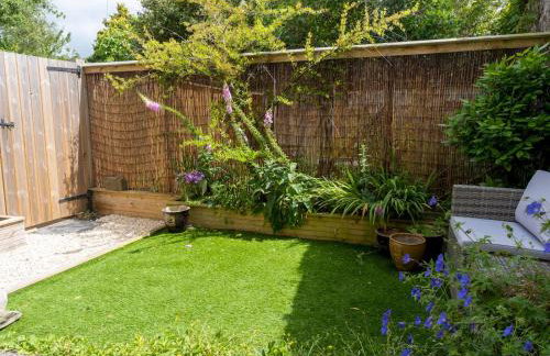 Pass the Keys Bright Town-Centre Flat with Outdoor Area - Foto 23