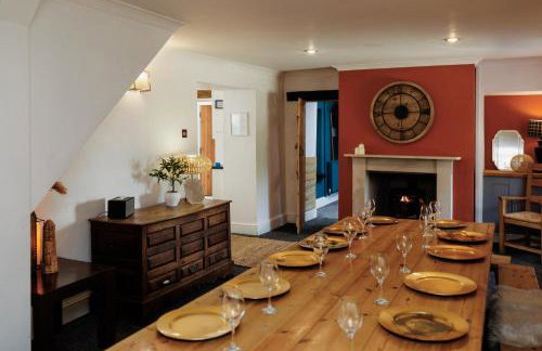 The Farmhouse with two hot tubs - Foto 2