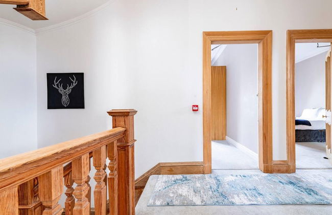 Stunning 5 Bedroom Large Apartment With Parking - Foto 35