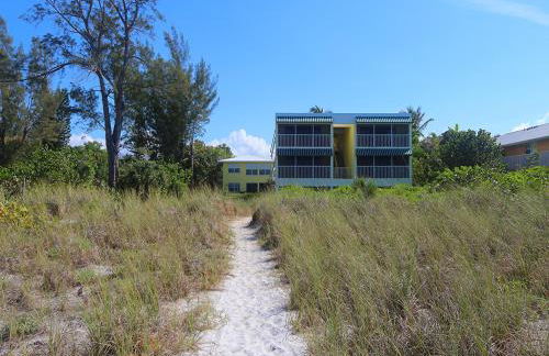 Cabana Beach Club by RVA - Photo 14