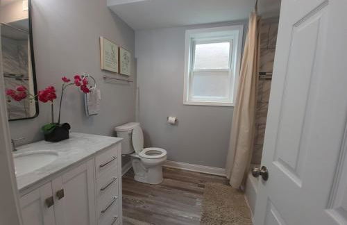 Beautiful Big 3 bedroom Quiet Apt near downtown - Foto 12