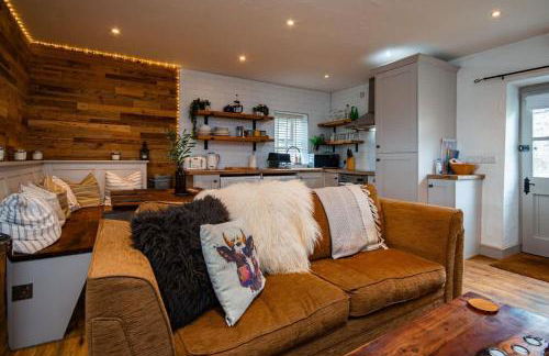 Cosy Farm Conversion In The Heart Of Pembrokeshire - Photo 14