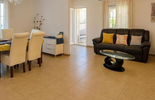 Vickys Villa - Photo 11