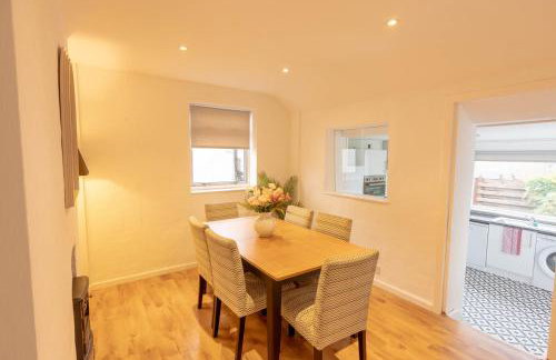 Spacious Home 10 mins to Airport & Braehead - Pass the Keys - Foto 20