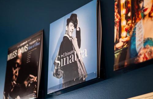 Hot Tub Ping Pong Sleeps 9 Retro Fun - Foto 14