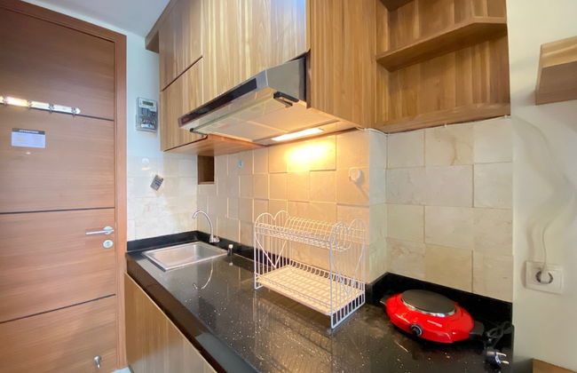 Spacious Studio Room at Beverly Dago Apartment - Photo 9