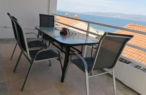 4 Roses Apartment - Photo 3