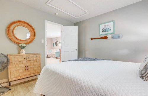 Private and Picturesque Escape on Lake Henry! - Foto 16