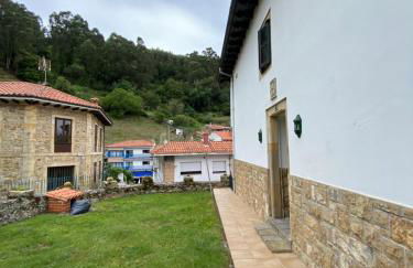 Casa Gin Tazones - Foto 3