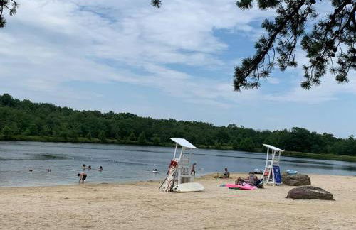 Modern Home near Lake w HotTub, Game Room, Fireplace - Foto 5