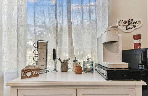 Relaxing Modern Home Sleeps 6 Pool BBQ Firepit - Foto 20