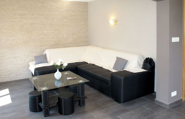 3 bedroom House in Bagnols-en-Forêt with private pool and garden - Photo 9