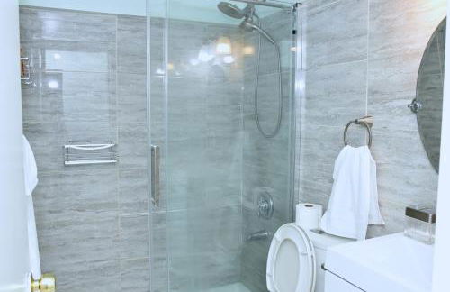 Handsome Home Renovated - close to Metro - Foto 21