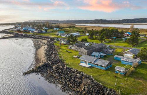 Cozy Coastal Getaway • Panoramic Ocean Views - Foto 13