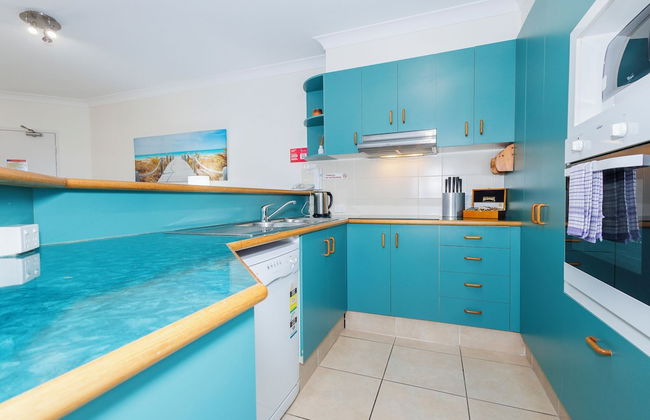 Currumbin Sands Holiday Apartments - Photo 11