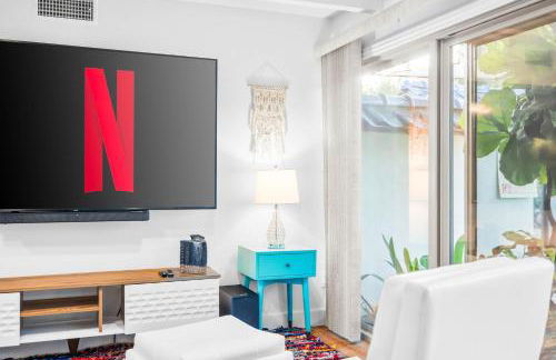 Nature-Inspired Stay with Pool, Fire Pits and More - Foto 14