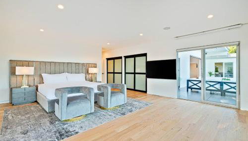 Stunning Modern Estate in BH with Pool, Spa, and Views - Foto 4