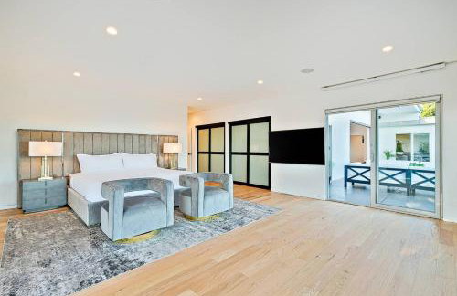 Stunning Modern Estate in BH with Pool, Spa, and Views - Foto 4