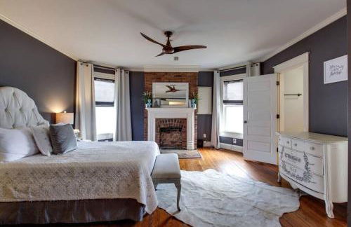 Historic Pet-Friendly Stay Near Broadway w Fire Pit - Foto 12