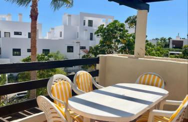 Estepona Penthouse Resort with Private Solárium - Pool & Free Parking - Photo 17