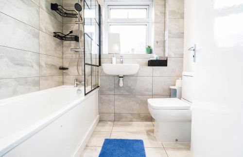 Polperro House - Chic & Stylish Home - Photo 17