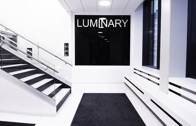 Stylish New 1BR Home with Sauna, Hosts 4 Guests - Foto 22