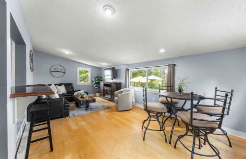 Keuka Wine Trail Vineyard View Farmhouse - Fire Pit & Game Room - Foto 41