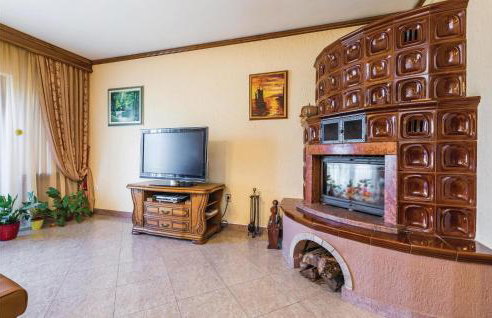 3 Bedroom Amazing Home In Jurdani - Photo 27