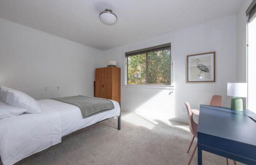 Evergreen Retreat AB 30 Night Minimum home - Foto 13