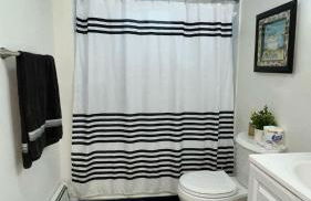 Spacious 4BR home w 2BA, a workspace & king bed! - Foto 26