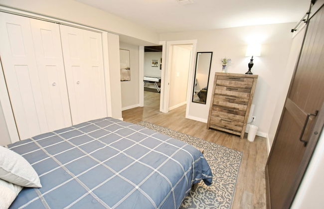 Modern 5 Bedroom Home Sleeps up to 12 15 min Walk to ND 2329 - Foto 29