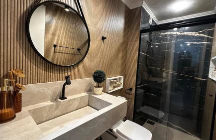 Apartamento sofisticado com garagem no centro - Foto 49