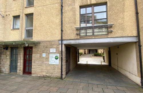 Old town, free parking, Outlander experience - Photo 20