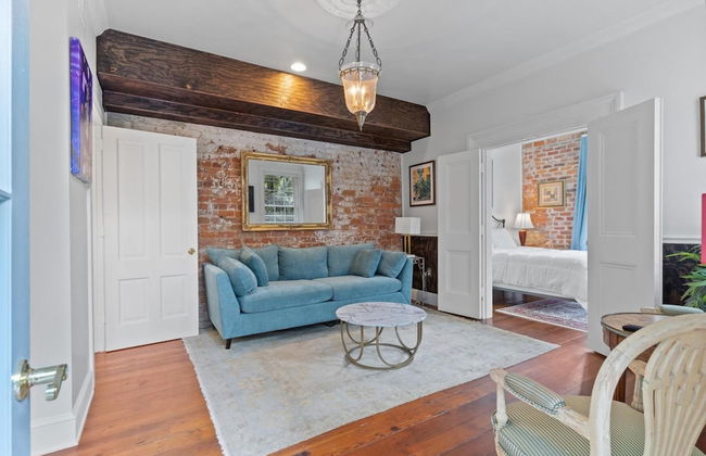 The Esplanade Compound - Foto 1