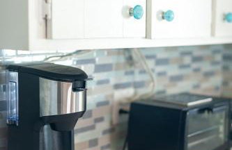 Dog-Friendly Cottage with Backyard & Beach Vibes! - Foto 11