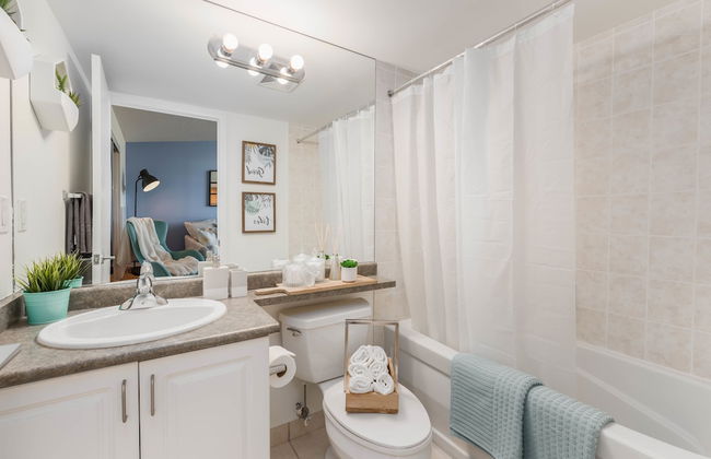 QuickStay CN Tower View Condo in Fort York - Foto 64