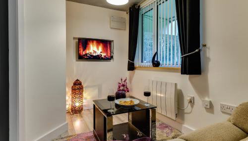 1 Bedroom Swinley Apartment l Free Parking l Wigan Royal Infirmary l Haigh Hall l Central Location - Foto 2