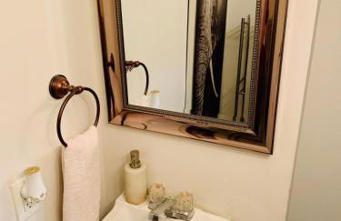 Hidden Jewel BTWN French Quarter & Frenchmen St - Foto 6