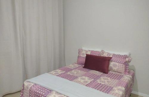 Apartamento amplo 10 mim da praia - Foto 7